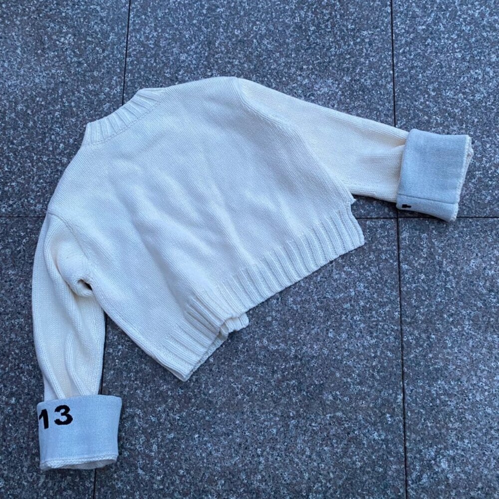 OFF-White sweater